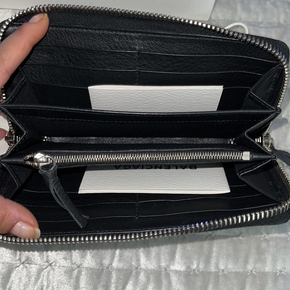 Balenciaga wallet preloved excellent condition black leather full set. - Picture 7 of 12